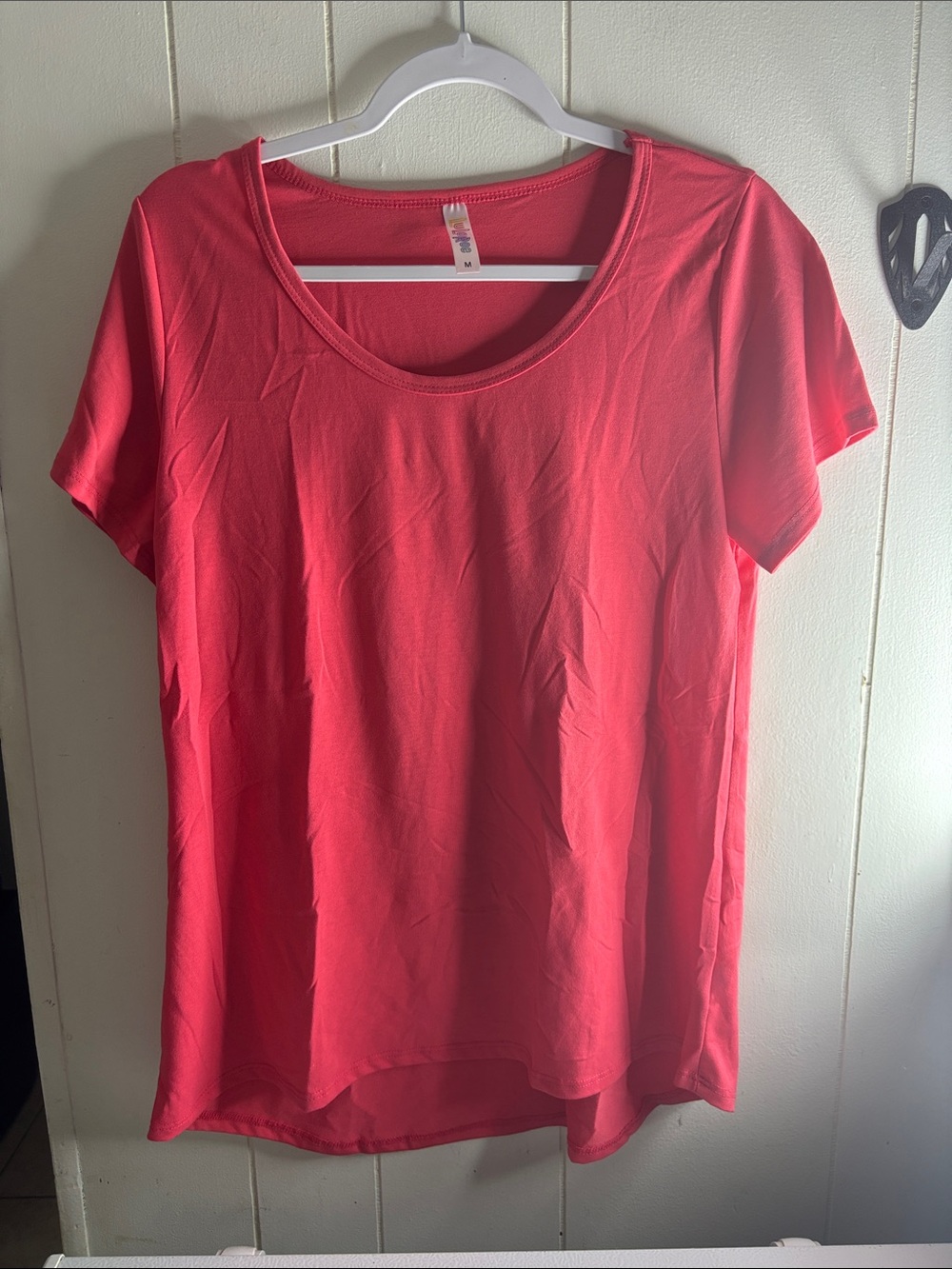 460 - Classic Scoop Neck Women's Top - Pink